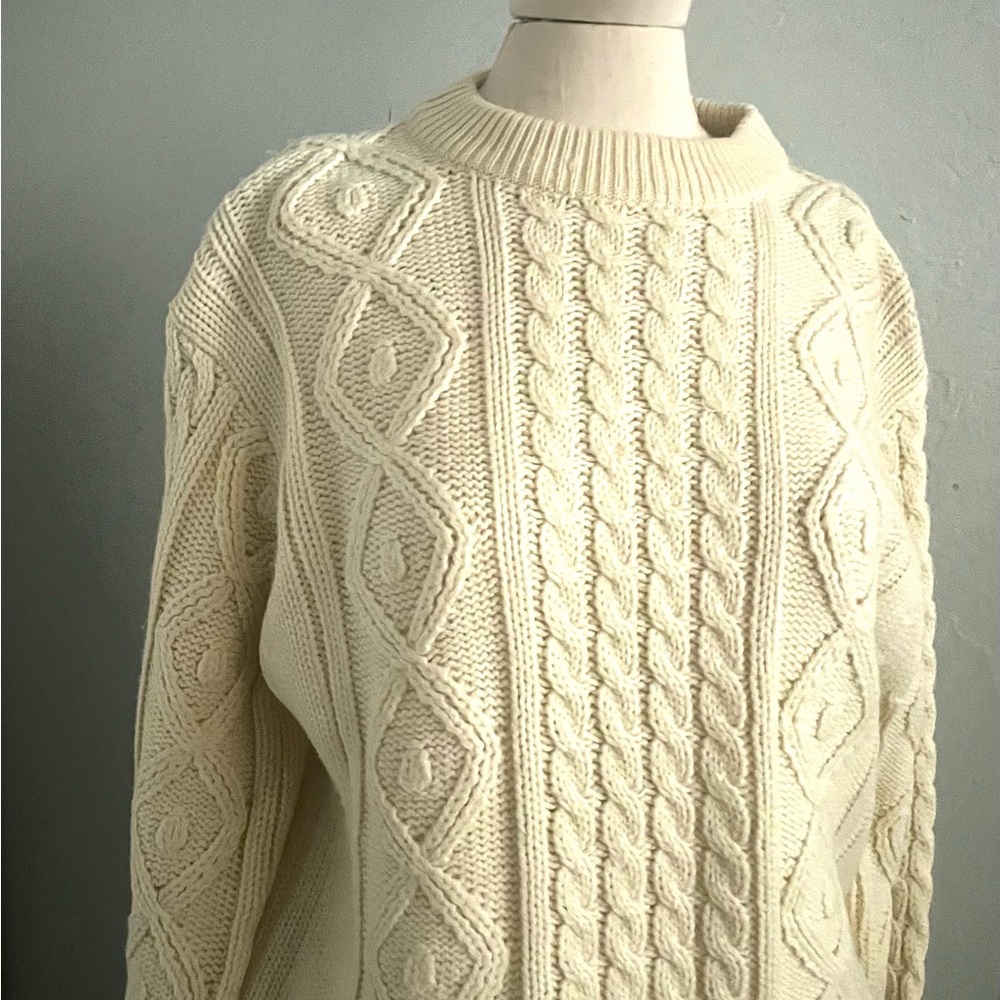 Vintage Oversized Cable Knit Sweater Size Medium